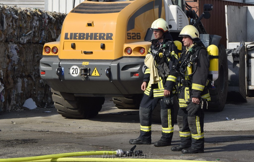 Feuer 2 Koeln Poll Siegburgerstr P133.JPG - Miklos Laubert